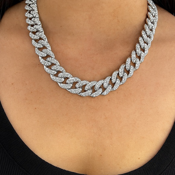 Cuban Link Chain Necklace for Men and Women - Picture 4 of 5